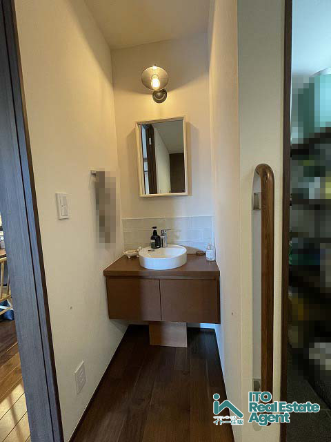 太秦一町芝町 中古戸建の独立洗面台