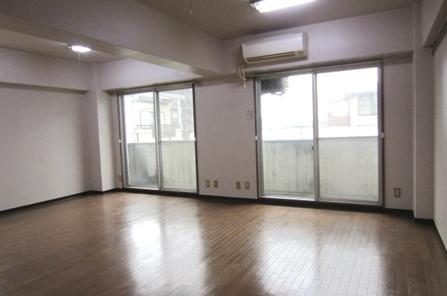 【居間・リビング】 | アバンティ貝塚2