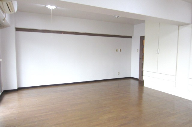 【居間・リビング】 | アバンティ貝塚2