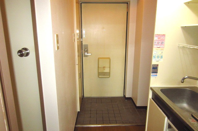 【玄関】 | アバンティ貝塚2