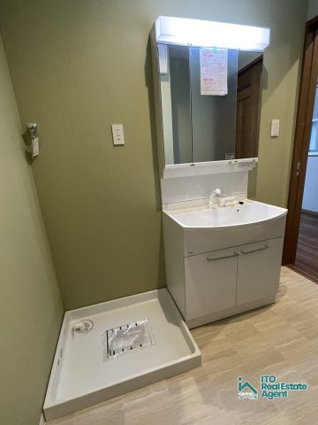 上京区西五辻東町 未入居戸建の洗面所