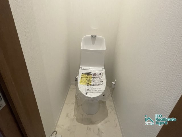 上京区西五辻東町 未入居戸建のトイレ