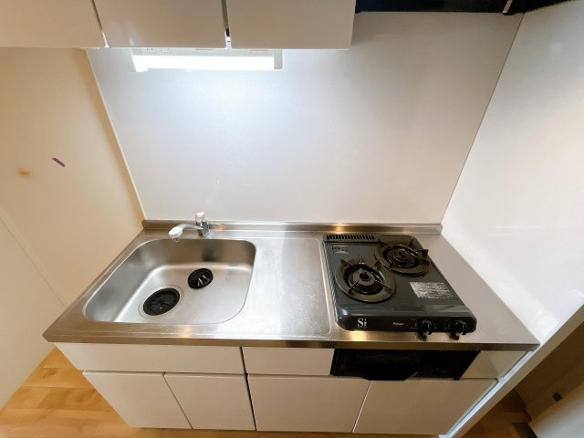 ホワイトプラネットのキッチン|別部屋反転間取りのお写真となります。