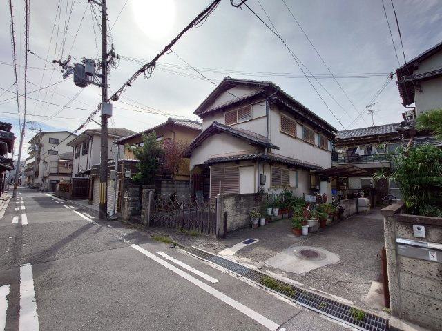 泉大津市本町建物付土地の外観