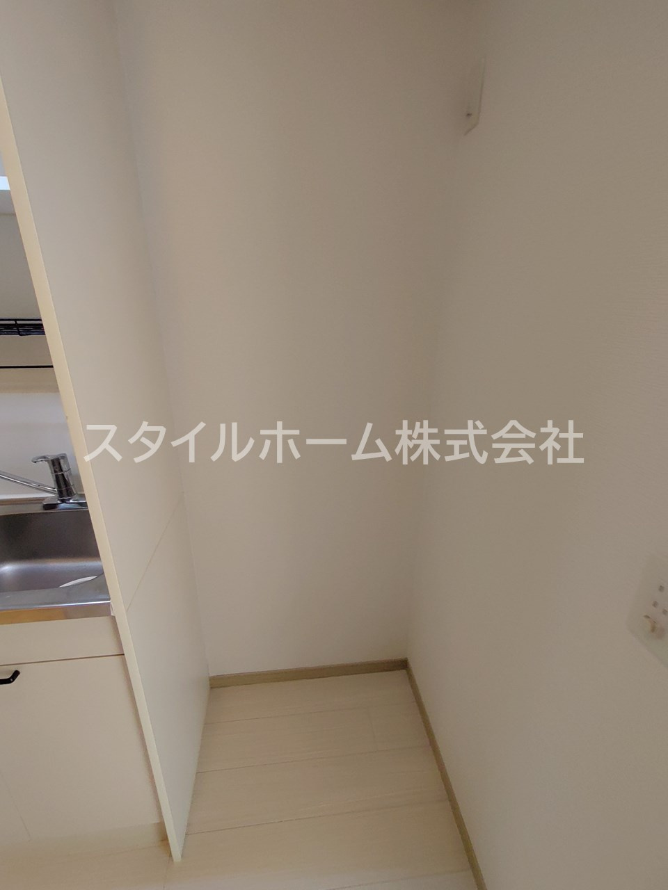 メゾン・ド・ラヴィ菰口Ⅰの設備|別部屋写真です。
