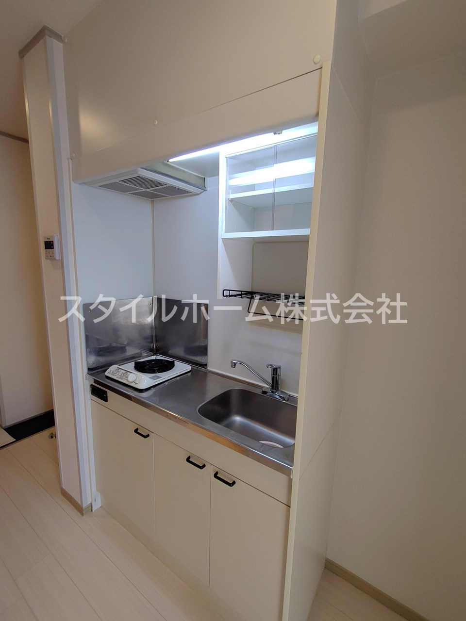 メゾン・ド・ラヴィ菰口Ⅰのキッチン|別部屋写真です。