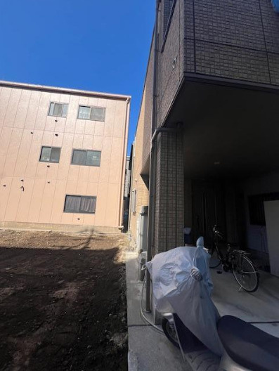 墨田区緑３丁目の売地の前面道路含む現地写真