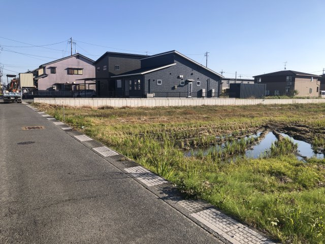 土地　上中町長間の外観