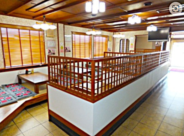 売中古戸建（店舗付）　伊豆の国市長岡のその他|座敷席もあります。ファミリーにも喜ばれますね。窓が多く明るい店内になっています。