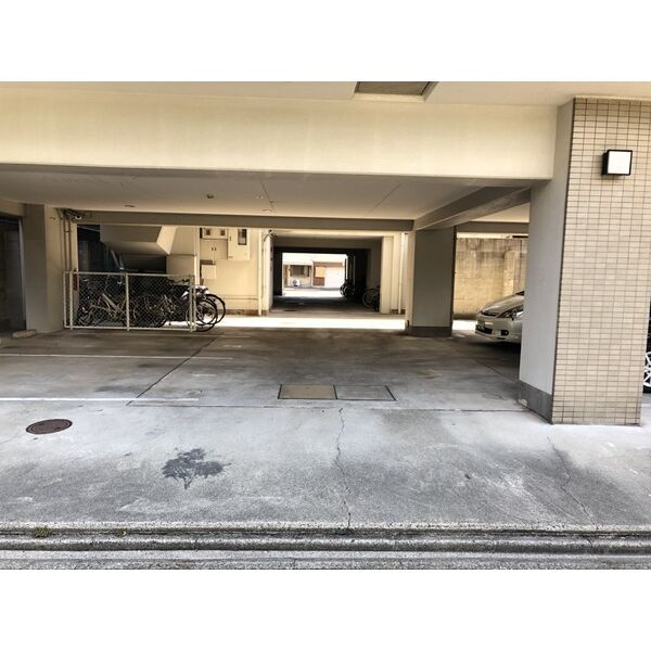 グランルミエールの駐車場