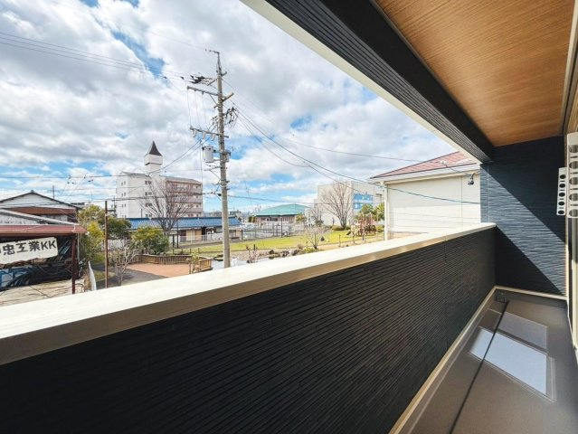 戸建　瑞穂市別府Ⅴ　全1区画分譲のバルコニー|バルコニーは南向きで洗濯物もよく乾きます！