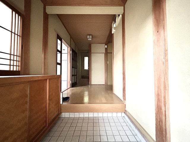 中古住宅　粟野の玄関