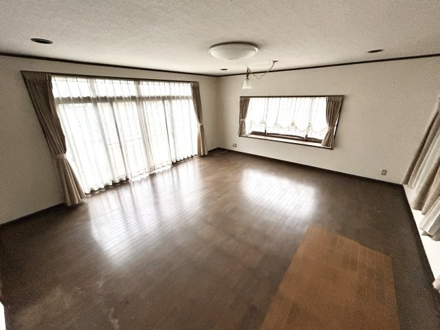 中古住宅　粟野の居間・リビング