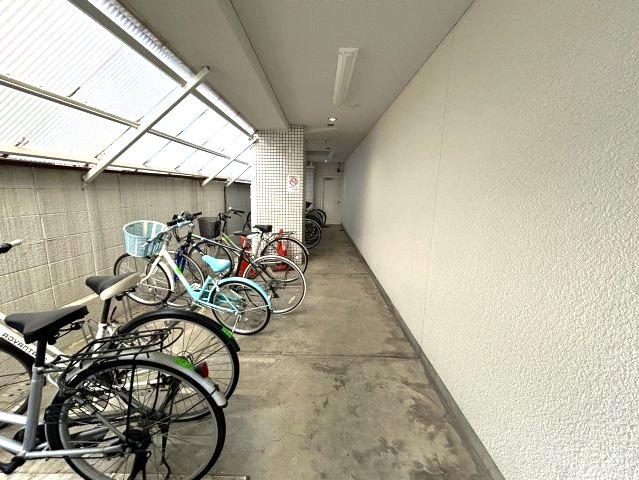 カサベラ岡本のその他共用部分|駐輪スペースです
