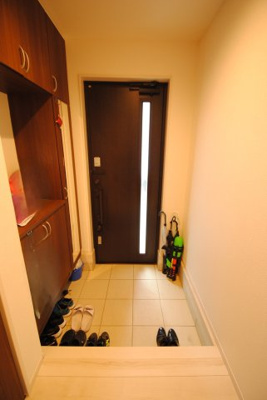 【玄関】 | 清瀬市中里4丁目2022年築の戸建！