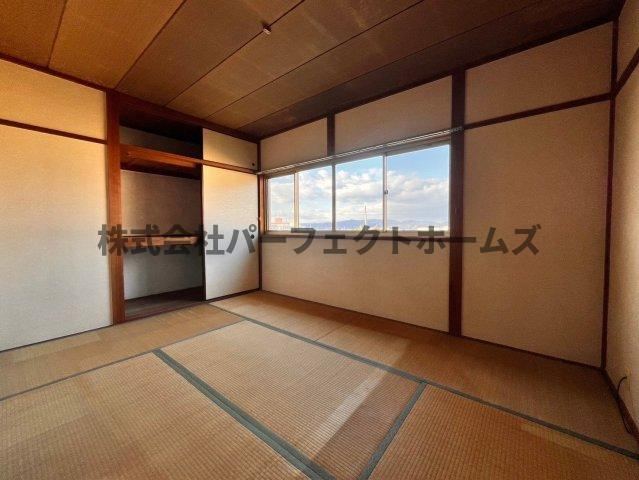 津田東町2丁目戸建　賃貸の和室|明るい和室です