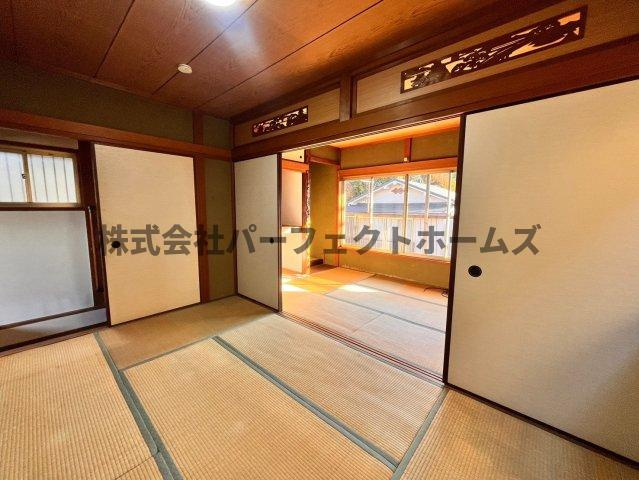 津田東町2丁目戸建　賃貸の和室|落ち着いた雰囲気の和室付きです