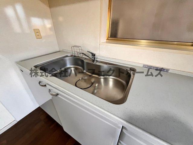 津田東町2丁目戸建　賃貸のキッチン|コンパクトなキッチンで掃除もラクラク