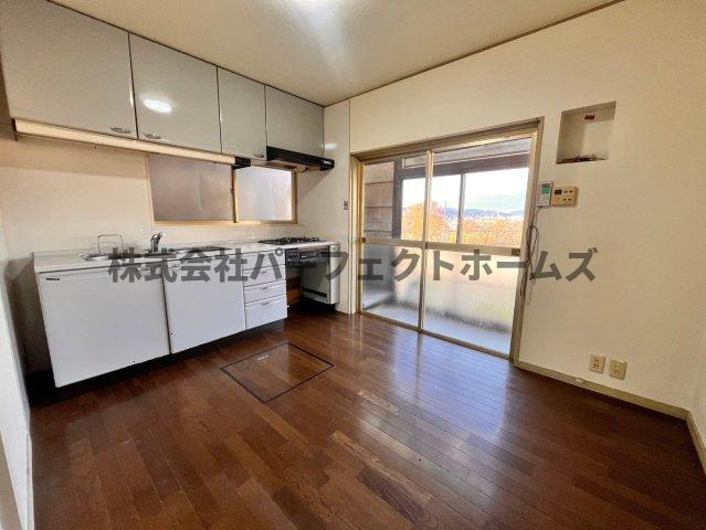 津田東町2丁目戸建　賃貸の居間・リビング|おしゃれなリビングです