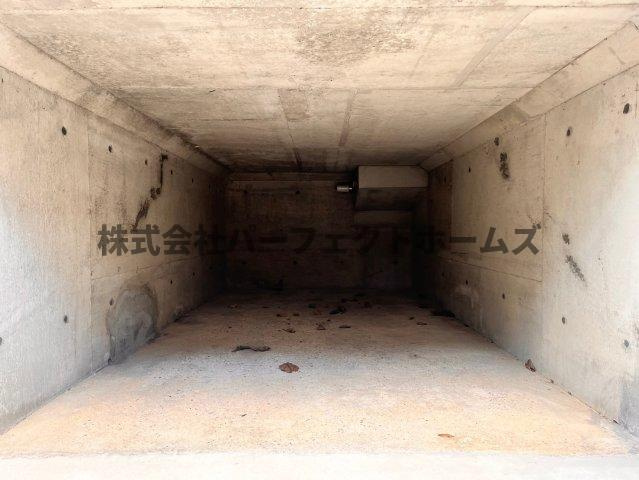 津田東町2丁目戸建　賃貸の駐車場|駐車スペースもあります