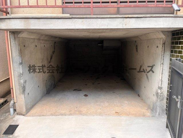 津田東町2丁目戸建　賃貸の駐車場|駐車場があります