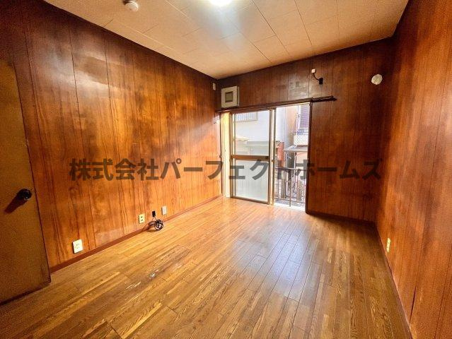 津田東町2丁目戸建　賃貸の洋室|落ち着いた色調の洋室です