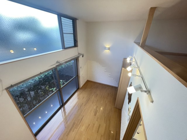 ベルクルールの内装|天井も高く、広々しております