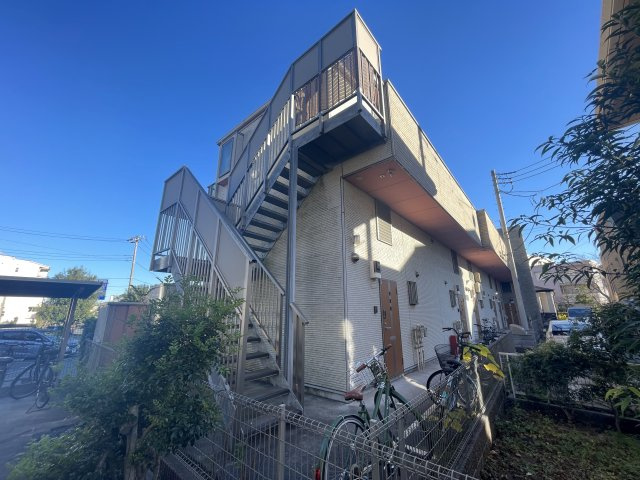 ベルクルールの外観