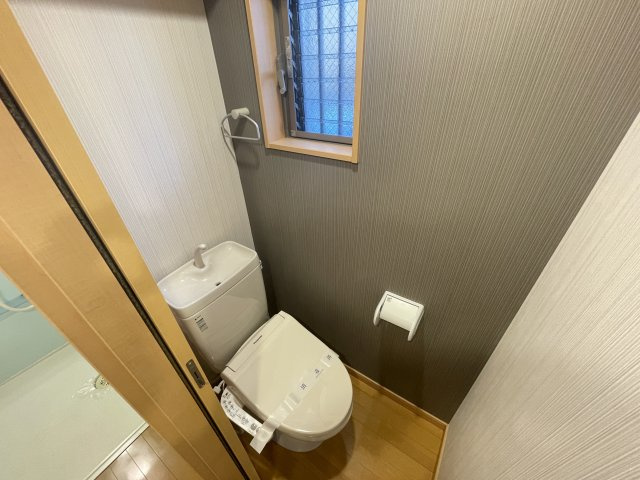 ベルクルールのトイレ|ウォシュレット付きです