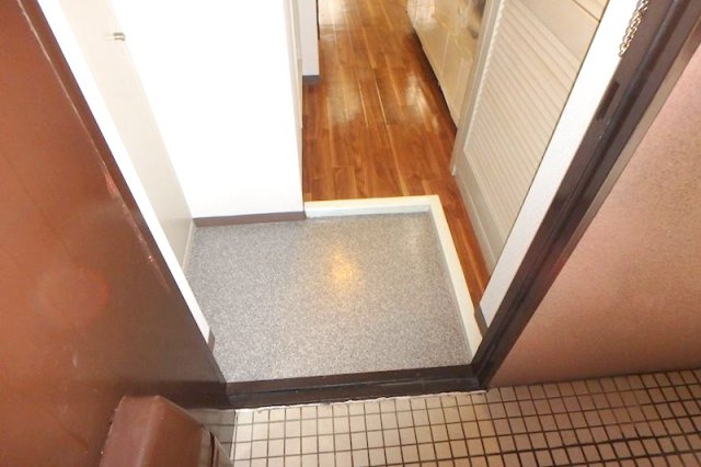 パラツィーナ甲子園口Ⅰの玄関|シンプルで使いやすい玄関です