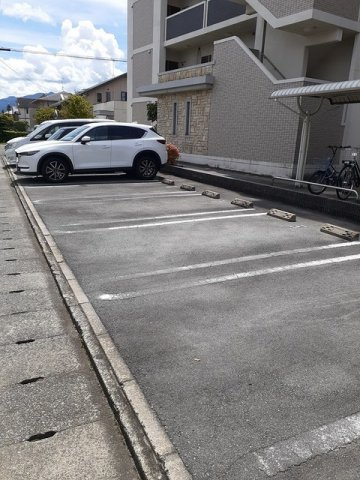 インター久留米ＳＵＲの駐車場|駐車スペースもあります☆