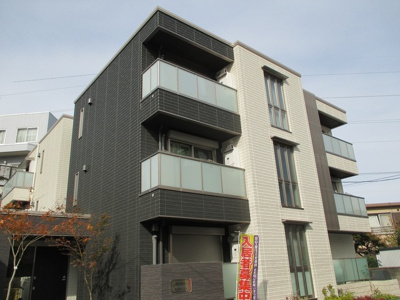 【外観】 | ShaMaison AsaNe | 建物の個性を主張するシックな外観です