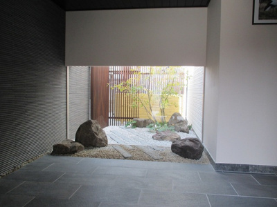 【ロビー】 | ShaMaison AsaNe | オシャレなエントランスロビーです