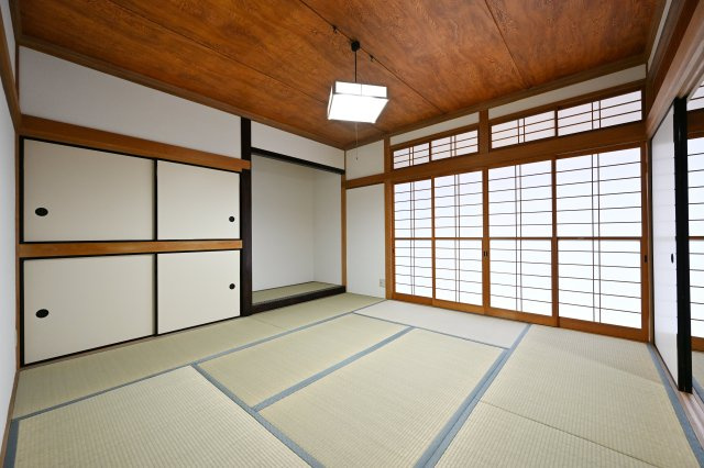 【和室】 | 桐生市川内町２丁目　平屋中古 | 日当り良好でお昼寝も気持ちよさそうです