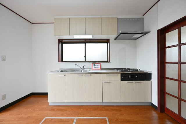 【キッチン】 | 桐生市川内町２丁目　平屋中古 | 収納豊富で調理道具もたっぷり入ります