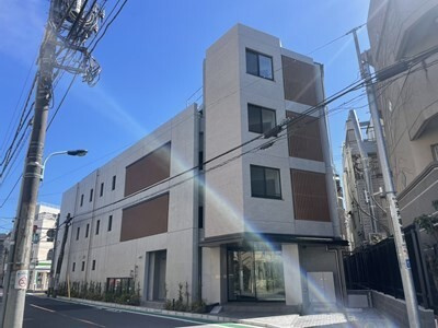 鷹番マンションの外観