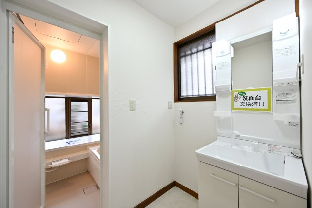 【独立洗面台】 | 桐生市天神町３丁目　平屋中古 | 洗面台は新品に交換済みです！