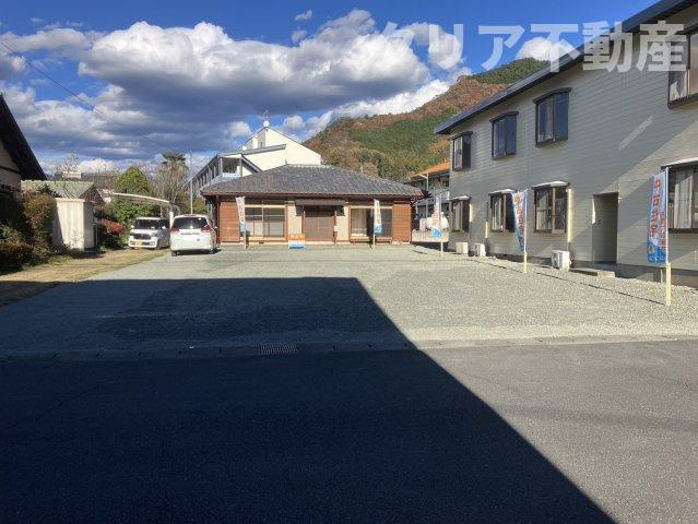 【前面道路含む現地写真】 | 桐生市天神町３丁目　平屋中古