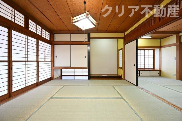 【和室】 | 桐生市天神町３丁目　平屋中古 | オシャレな欄間や床の間もしっかりございます