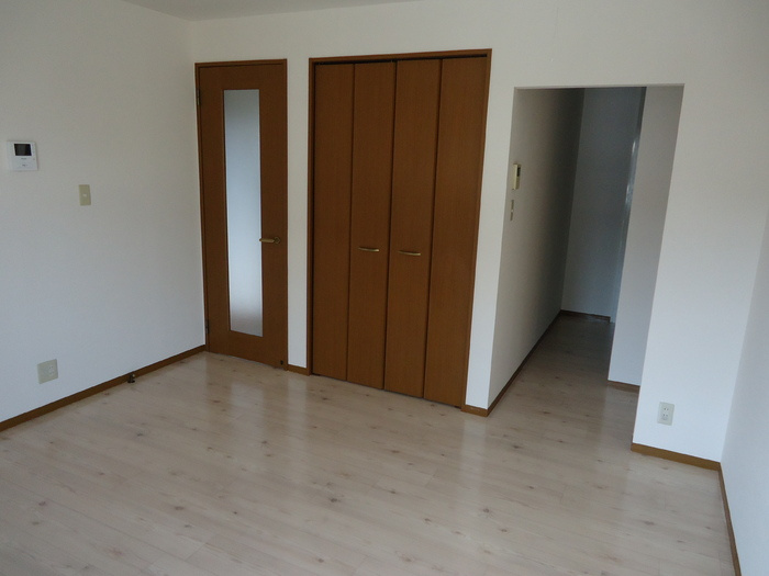 パルティールの洋室|103洋室8帖