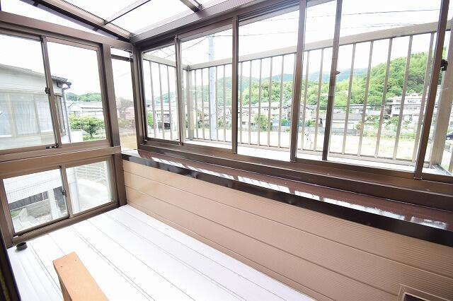 高知市北秦泉寺貸家のバルコニー| 