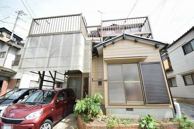 高知市北秦泉寺貸家の外観| 