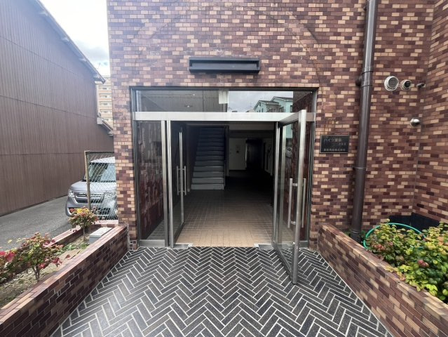 ハイツ粟新上住吉のエントランス