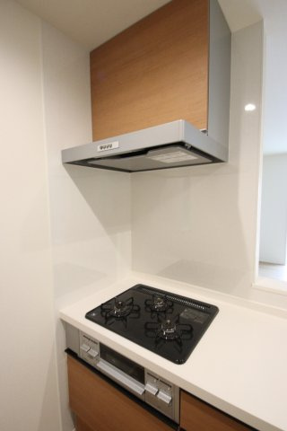 《仲介手数料無料》緑区道祖土４丁目28-1(2号棟)新築一戸建てリナージュのキッチン|撮影日 2025年4月26日 14:25 曇り