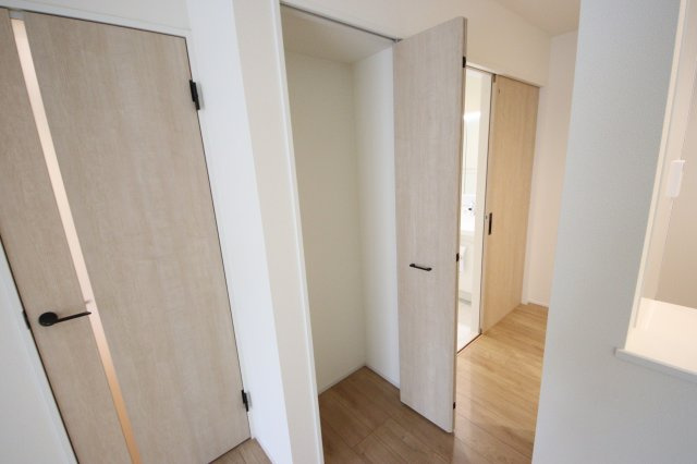 《仲介手数料無料》緑区道祖土４丁目28-1(2号棟)新築一戸建てリナージュの収納|撮影日 2025年4月26日 14:25 曇り