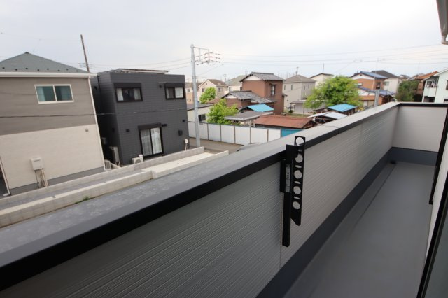 《仲介手数料無料》緑区道祖土４丁目28-1(2号棟)新築一戸建てリナージュのバルコニー|撮影日 2025年4月26日 14:25 曇り