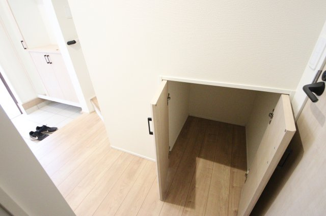 《仲介手数料無料》緑区道祖土４丁目28-1(5号棟)新築一戸建てリナージュの収納|撮影日 2025年4月28日 14:30 曇り