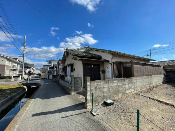 和歌山市有家　中古戸建の前面道路含む現地写真
