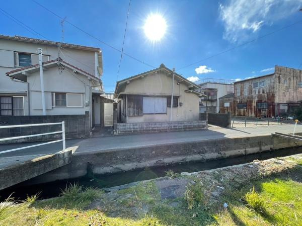 和歌山市有家　中古戸建の前面道路含む現地写真