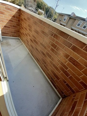 【バルコニー】 | ノイ・ブローテＡ | 広々としたバルコニーです